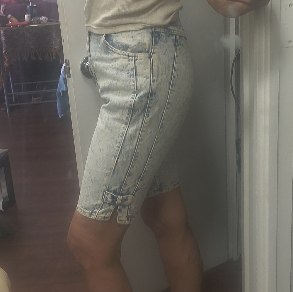 Vtg 80s Chic Jeans Bow Accent Bermuda Shorts High Rise Acid Washed Side M